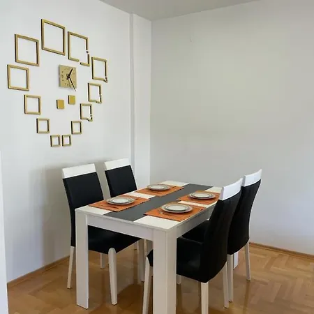 Beautiful And Modern Aparment In Aerodrom